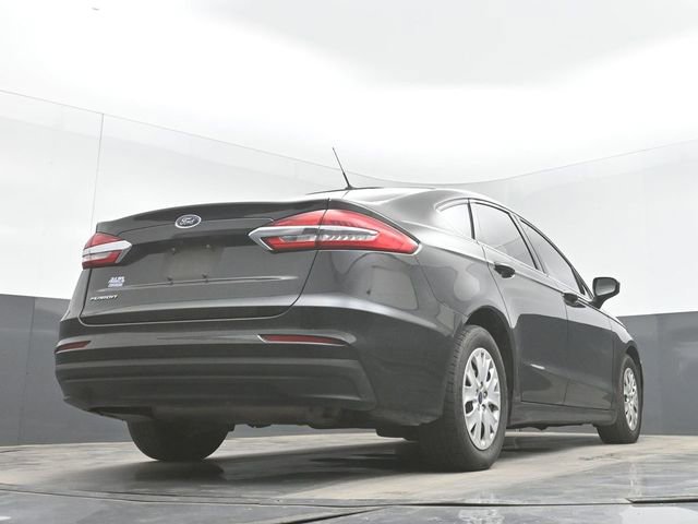 Used 2019 Ford Fusion S FWD image 31