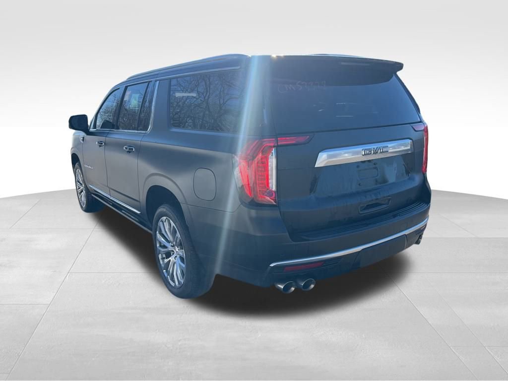 Used 2022 GMC Yukon XL Denali image 5