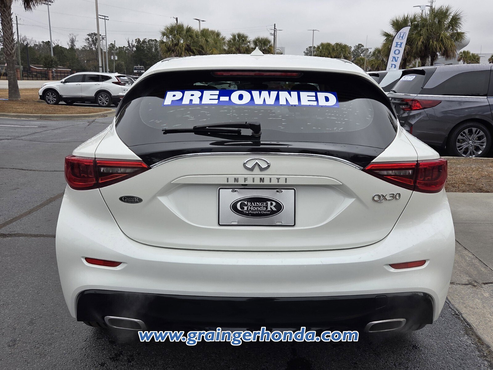 Used 2018 INFINITI QX30 image 6