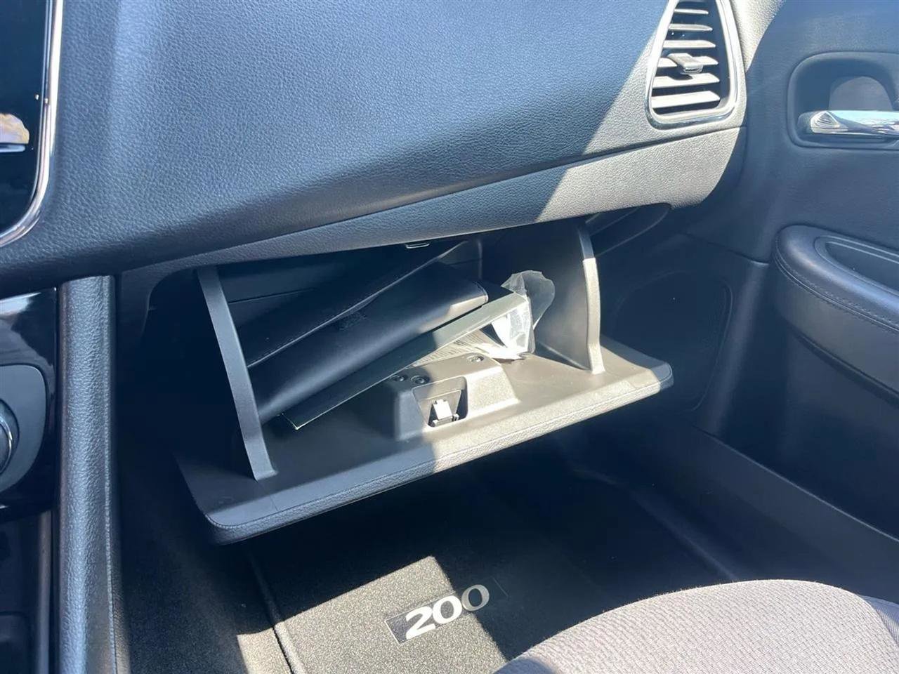 Used 2012 Chrysler 200 Touring image 20