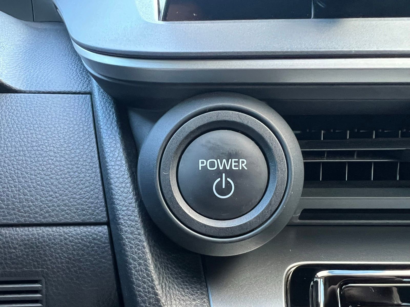 Used 2023 Toyota Prius Limited image 31