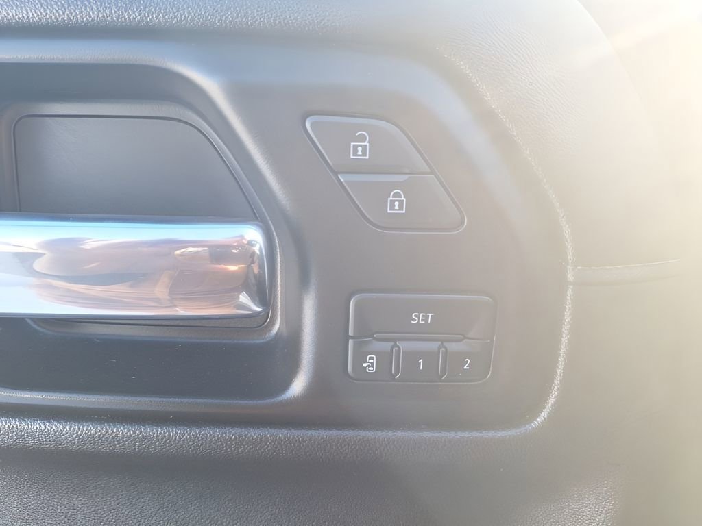 Used 2022 Chevrolet Silverado 1500 High Country image 20