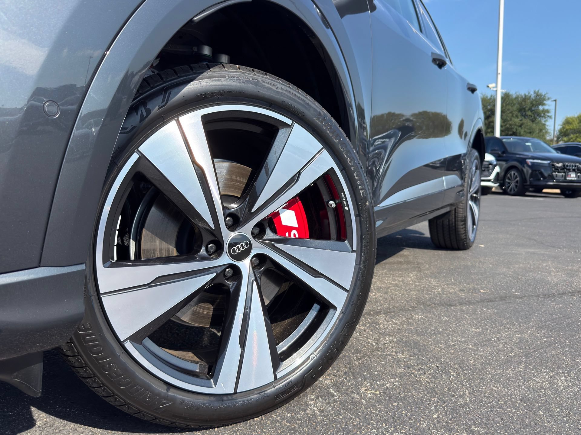 New 2026 Audi SQ5 Prestige AWD/4WD image 7