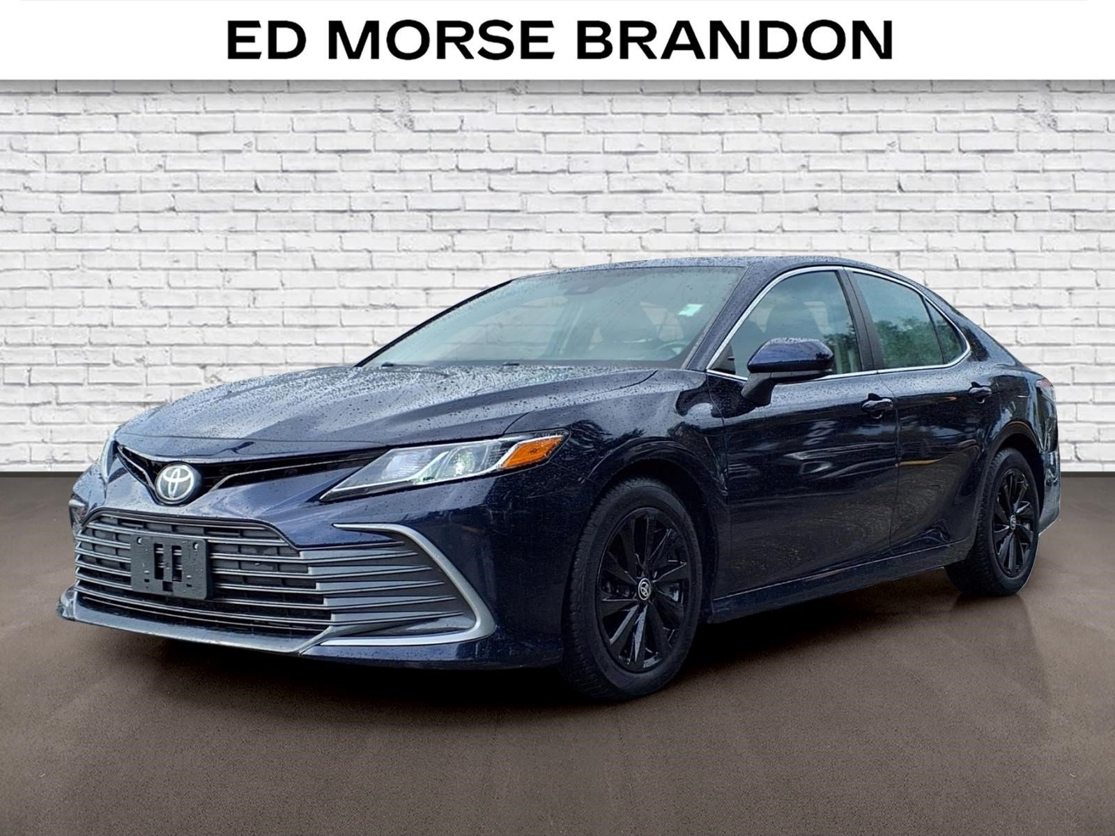 Used 2022 Toyota Camry LE FWD image 1