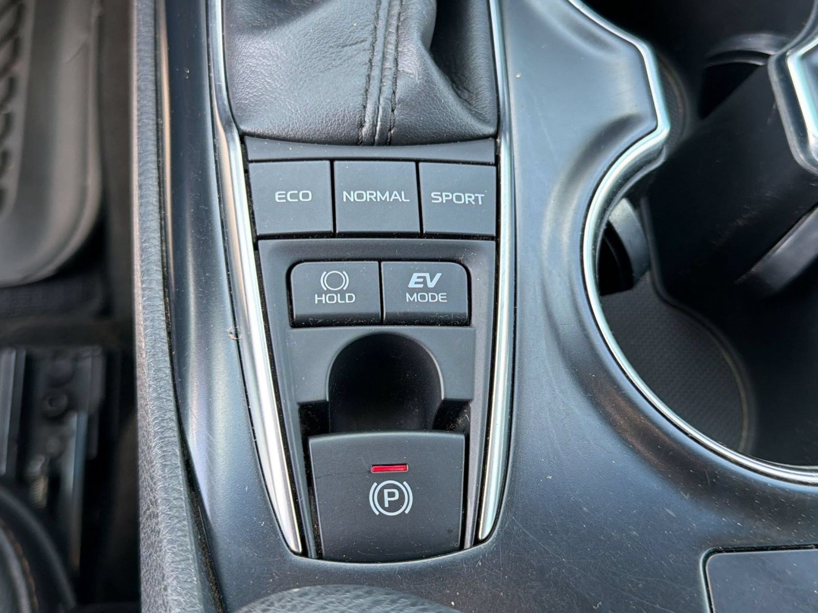 Used 2018 Toyota Camry XLE FWD image 26