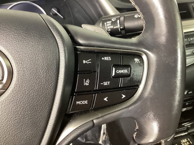 Certified 2021 Lexus ES 300h w/ Premium Package FWD image 15