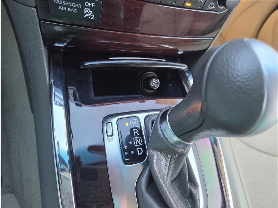 Used 2013 INFINITI G37 Sport w/ Premium Pkg image 5