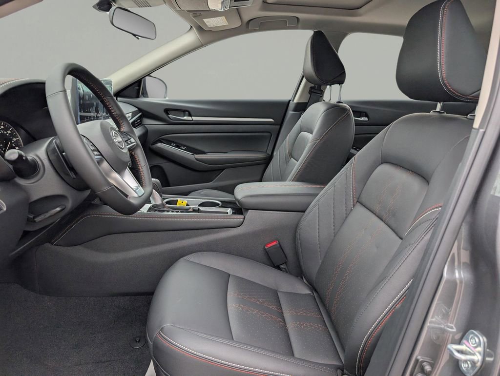 New 2025 Nissan Altima 2.5 SR w/ SR Premium Package image 17