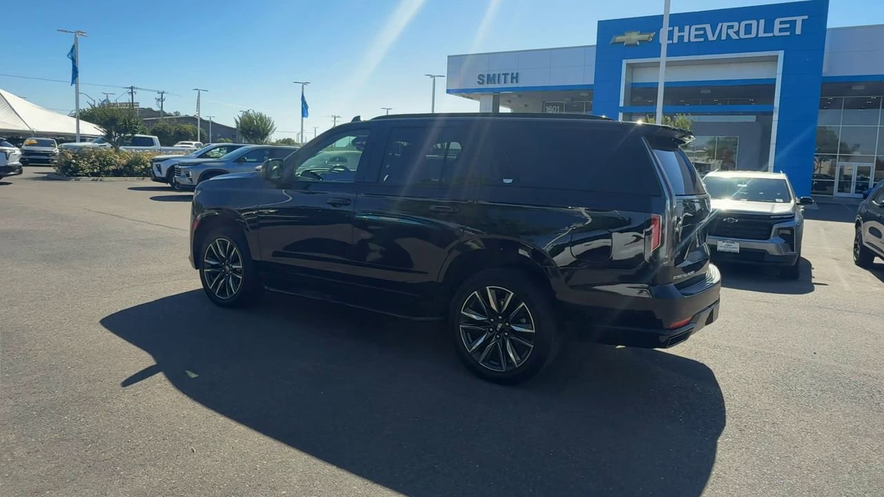 Used 2024 Cadillac Escalade Sport AWD/4WD image 5