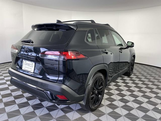 Used 2024 Toyota Corolla Cross AWD Hybrid w/ Moonroof Package image 7