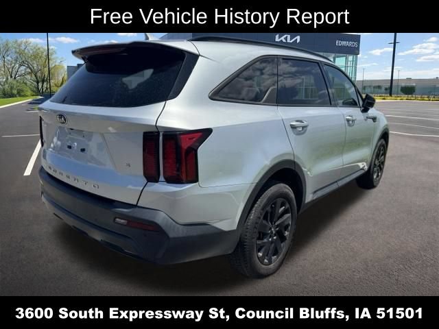 Used 2021 Kia Sorento S w/ Panoramic Sunroof Package AWD/4WD image 3