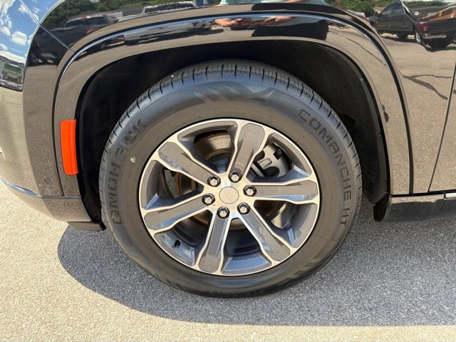 Used 2024 Jeep Grand Wagoneer L 4WD image 14