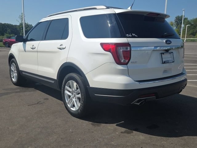 Used 2018 Ford Explorer XLT w/ Equipment Group 202A AWD/4WD image 15