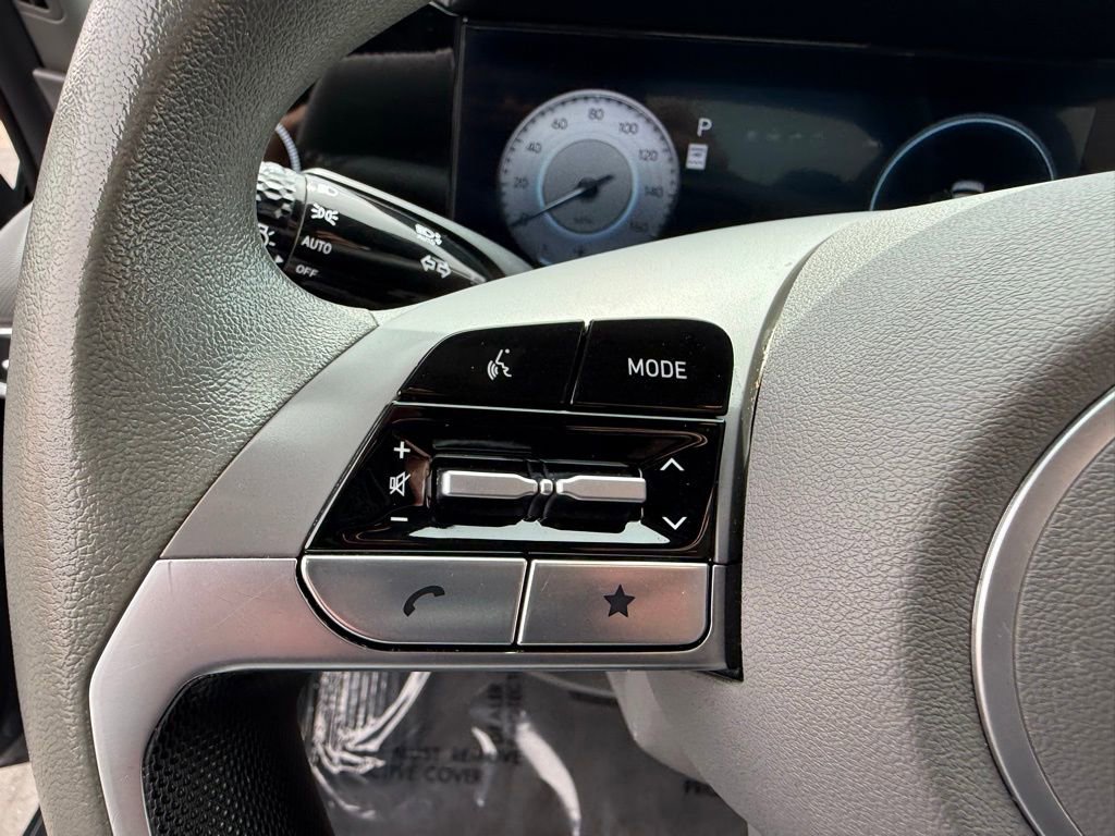 Used 2024 Hyundai Elantra SEL image 21