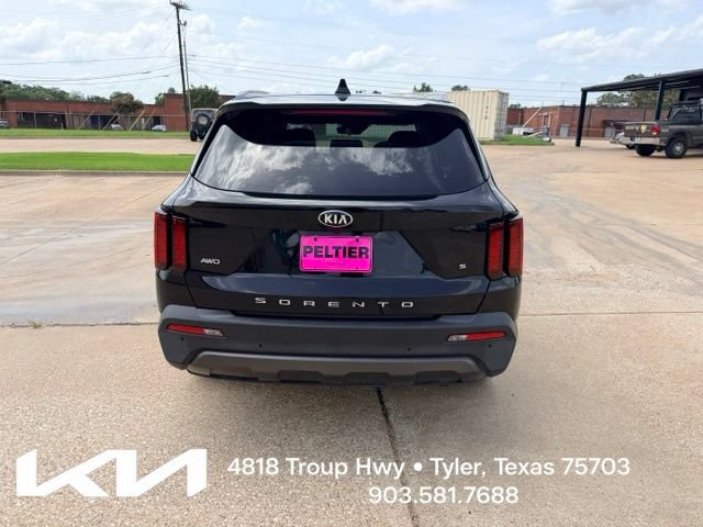 Certified 2021 Kia Sorento S AWD/4WD image 10
