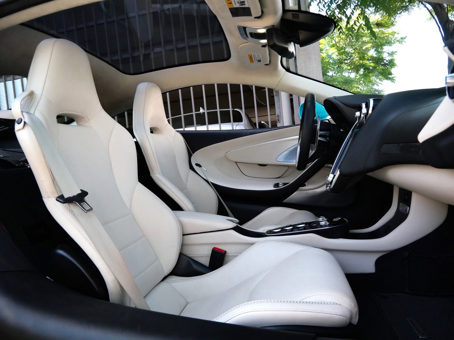 Used 2023 McLaren GT RWD image 11