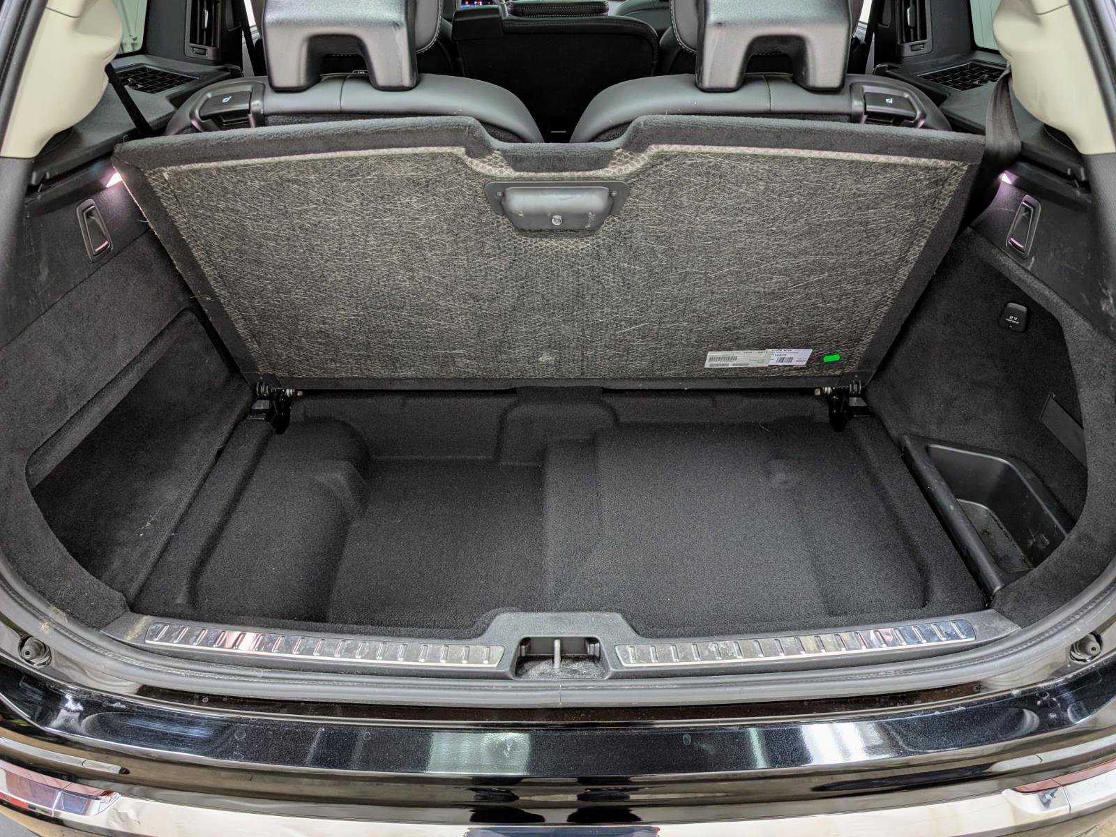 Used 2025 Volvo XC90 T8 Ultra w/ Protection Package Premier image 25