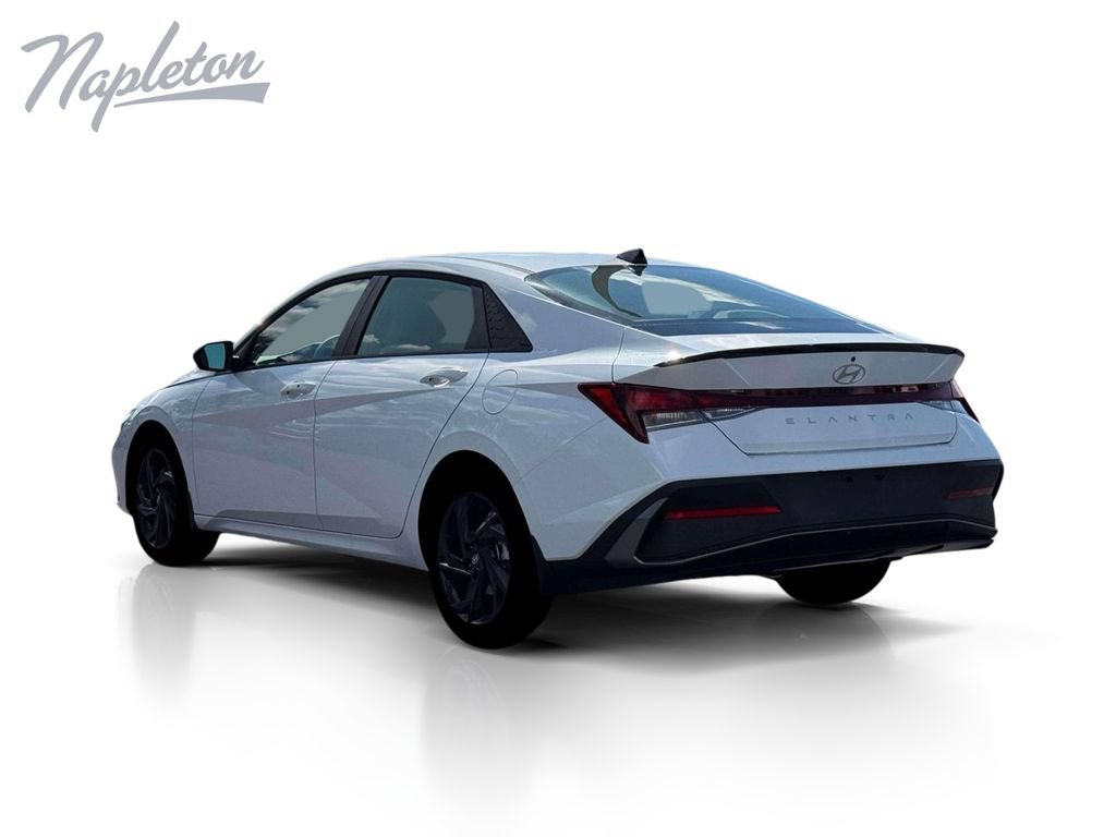 New 2026 Hyundai Elantra Sport FWD image 6