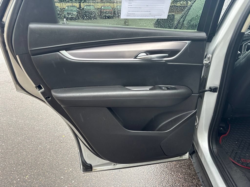 Used 2018 Cadillac XT5 Premium Luxury AWD/4WD image 16