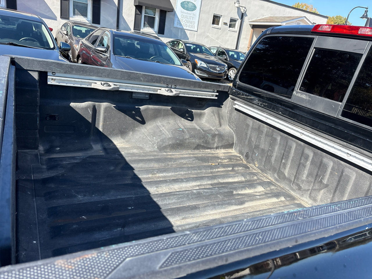 Used 2022 Nissan Frontier SV image 17