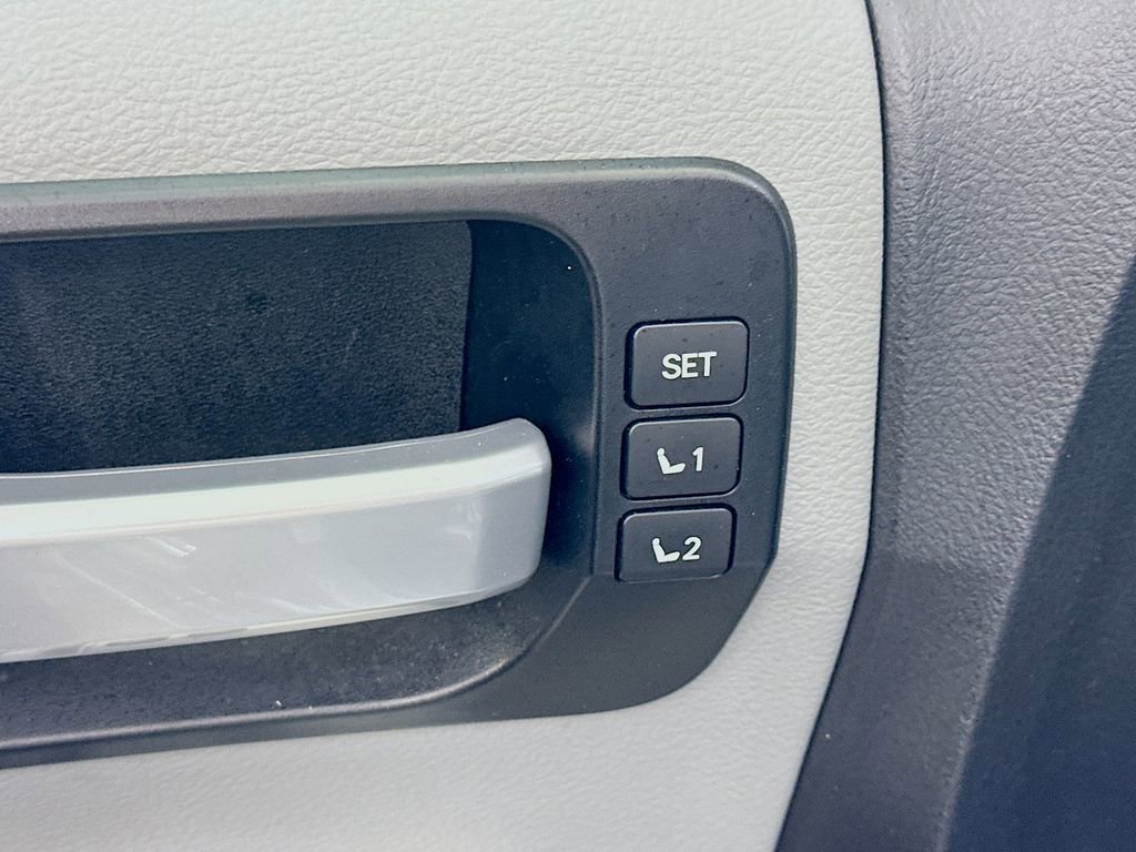 Used 2022 Toyota Sequoia Limited image 22