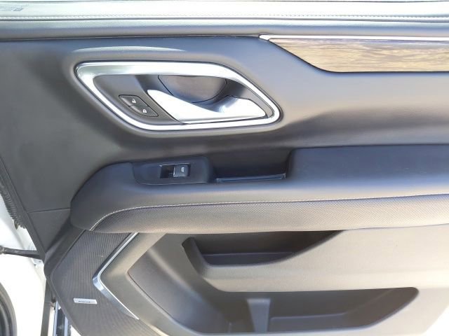 Used 2023 Chevrolet Suburban Premier image 35