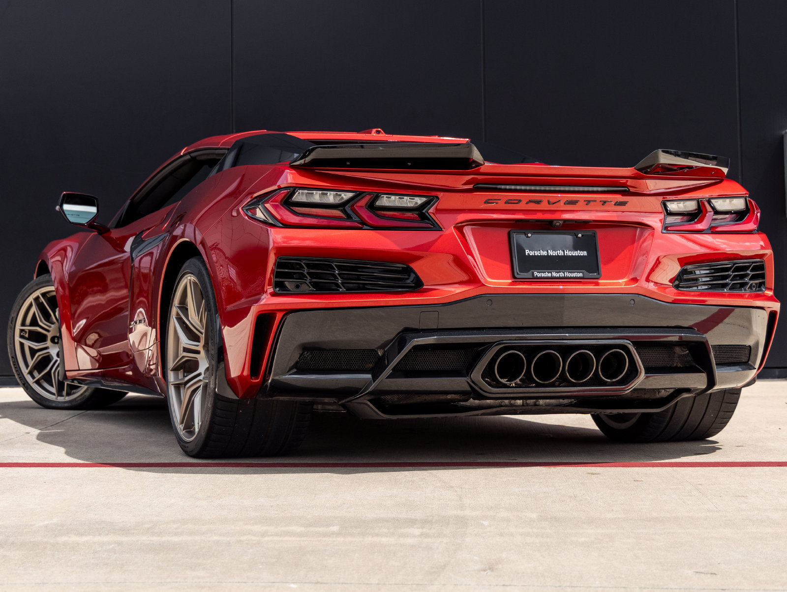 Used 2024 Chevrolet Corvette Z06 RWD image 6