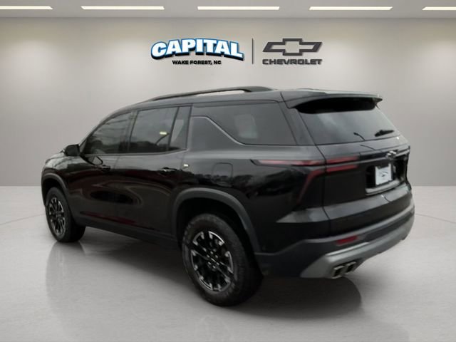 Used 2025 Chevrolet Traverse Z71 w/ Enhanced Driving Package image 3