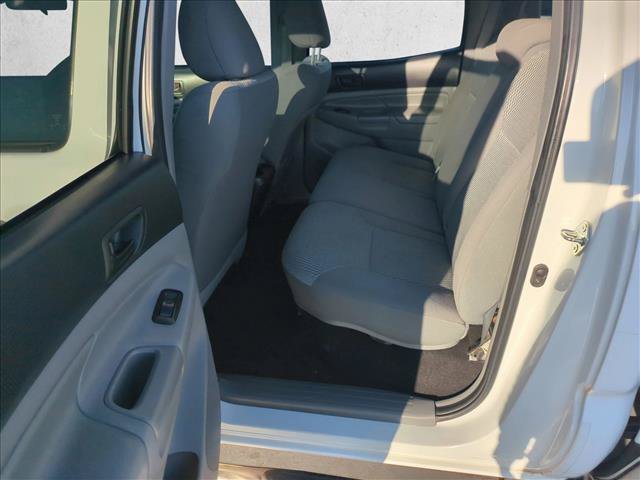 Used 2014 Toyota Tacoma PreRunner w/ SR5 Package RWD image 18