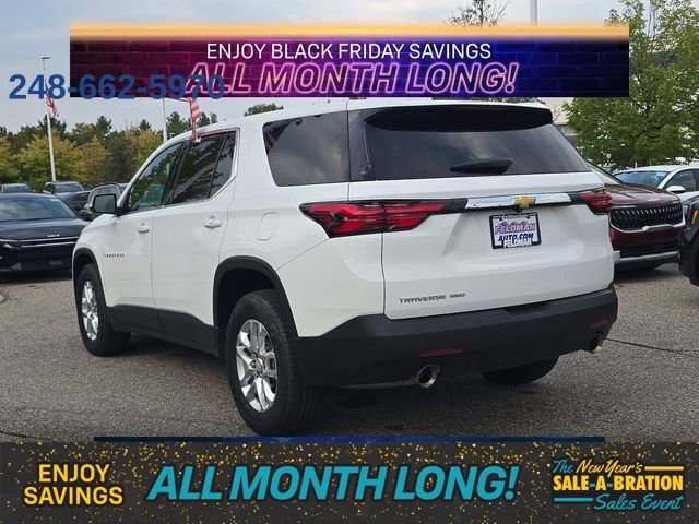 Used 2023 Chevrolet Traverse LS w/ Safety Package image 3