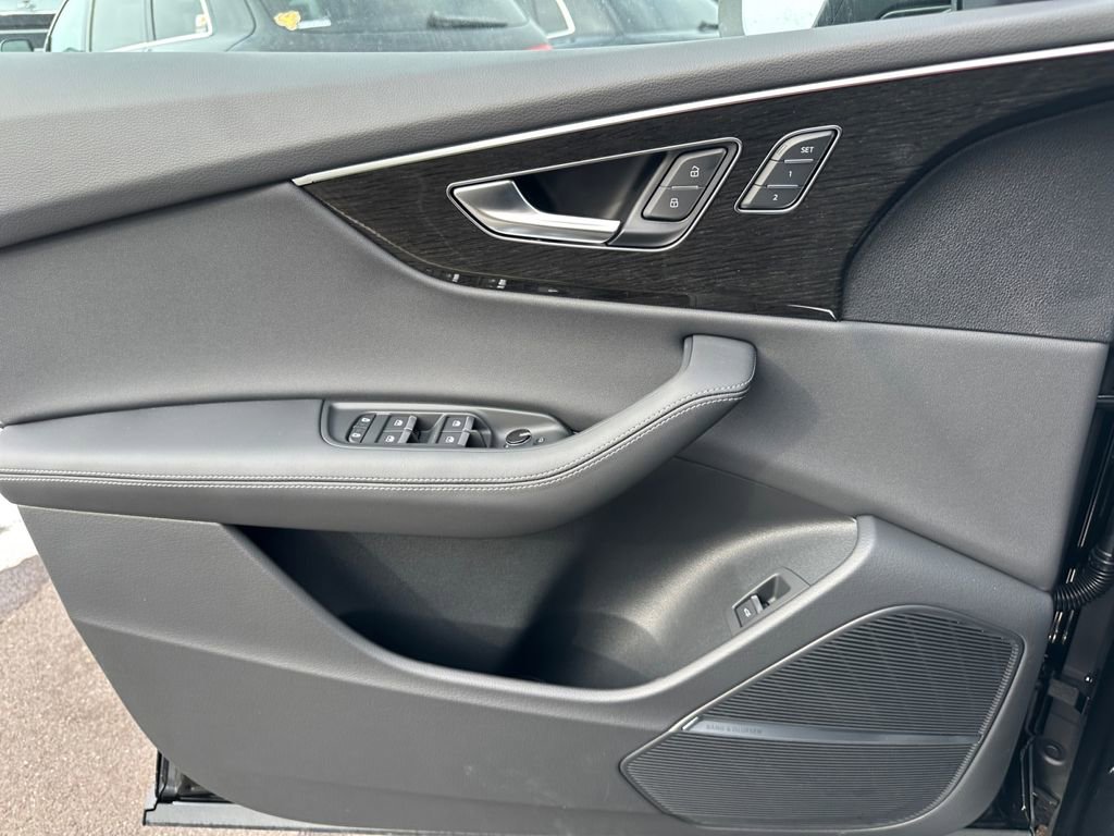 New 2026 Audi Q8 Premium Plus AWD/4WD image 24