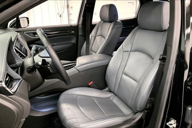 Used 2023 Buick Enclave Essence w/ Sport Touring Edition AWD/4WD image 23