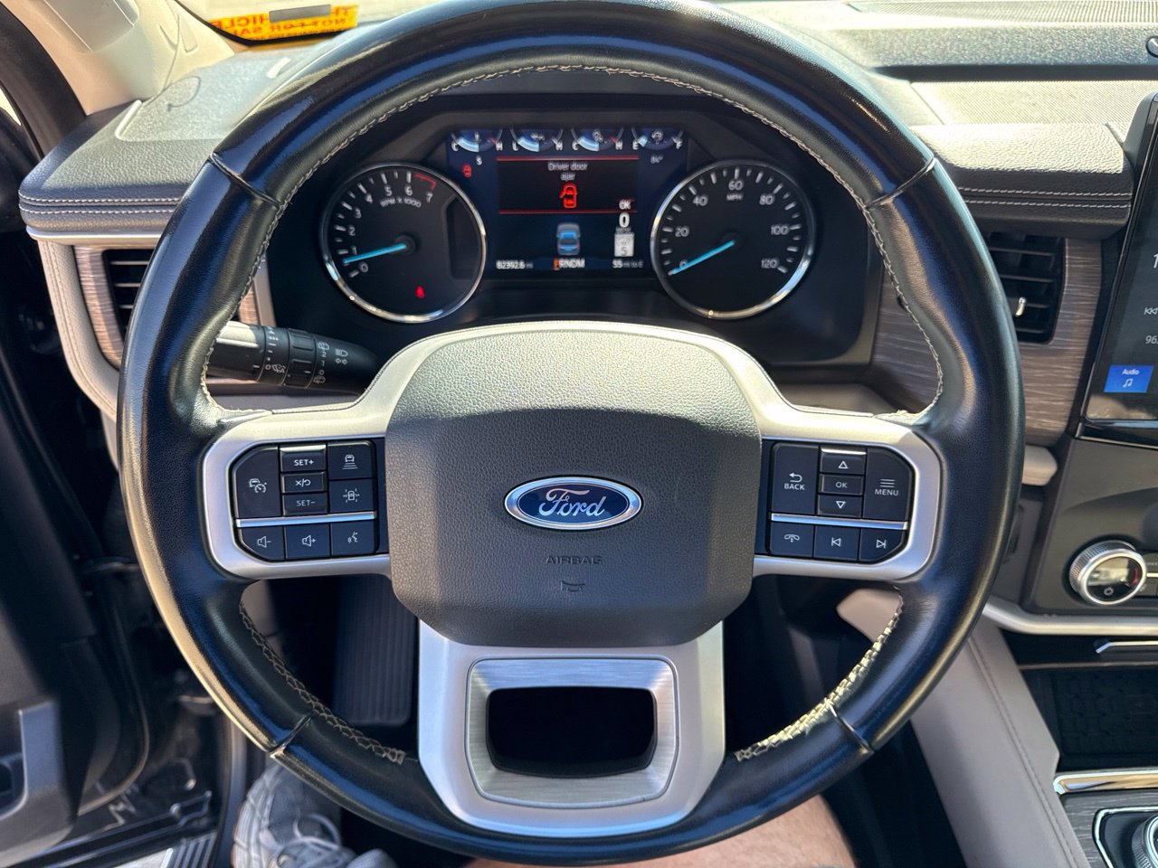 Used 2023 Ford Expedition Limited AWD/4WD image 23