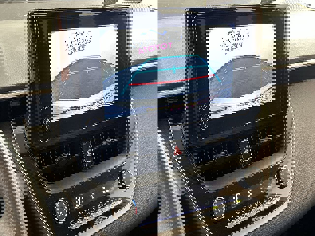 Used 2024 Toyota Corolla LE image 18