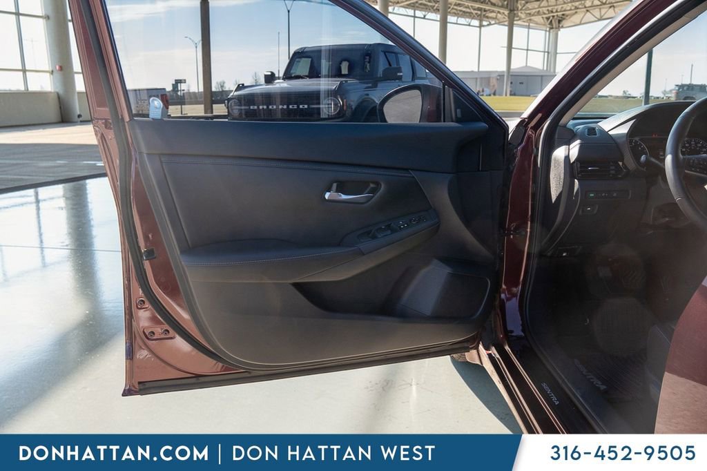 Used 2021 Nissan Sentra SV image 14