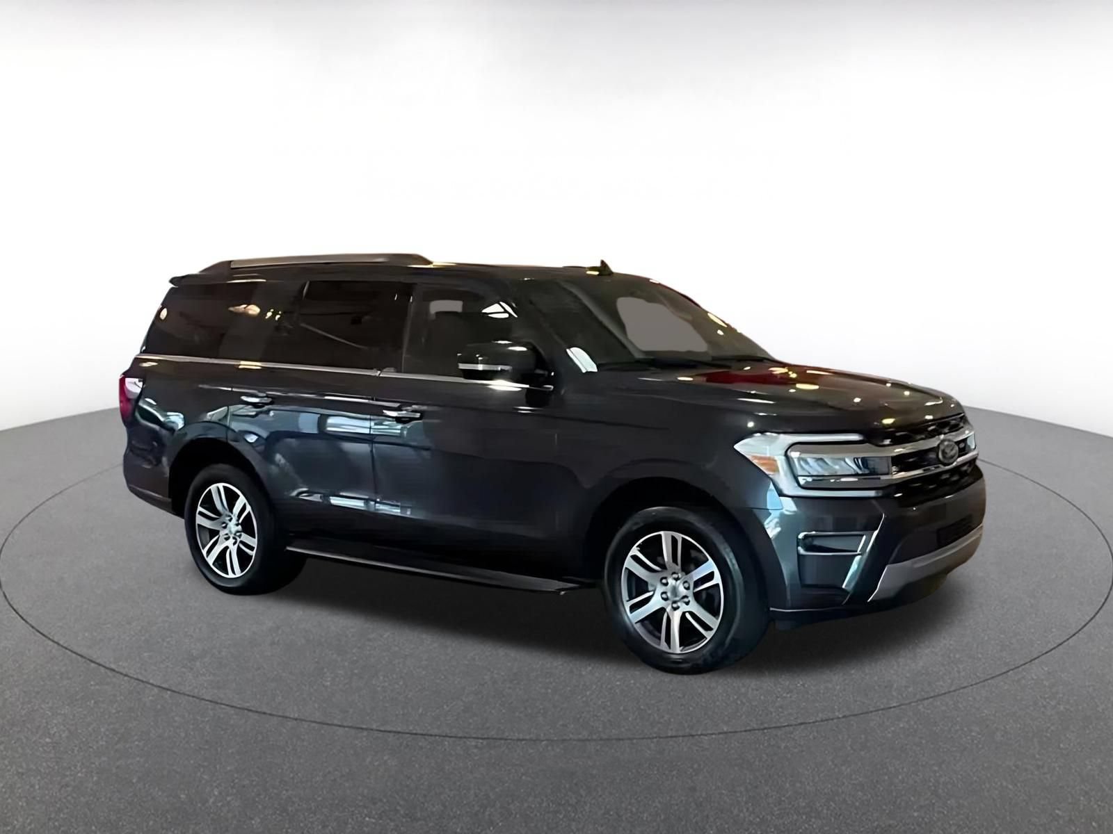 Used 2024 Ford Expedition Limited AWD/4WD image 10
