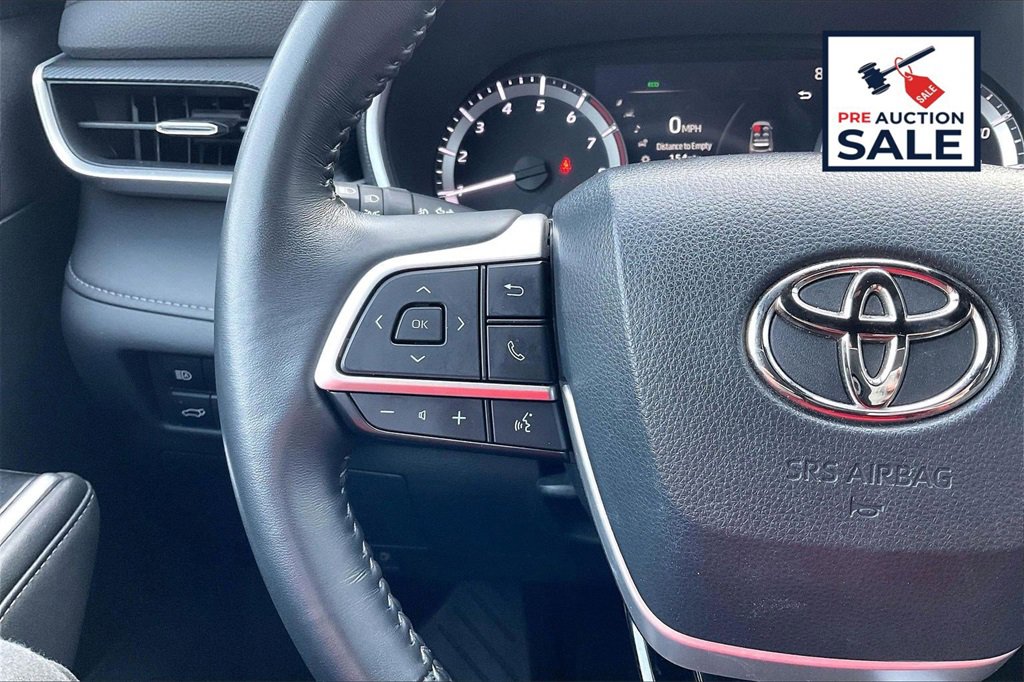 Used 2023 Toyota Highlander XSE image 18