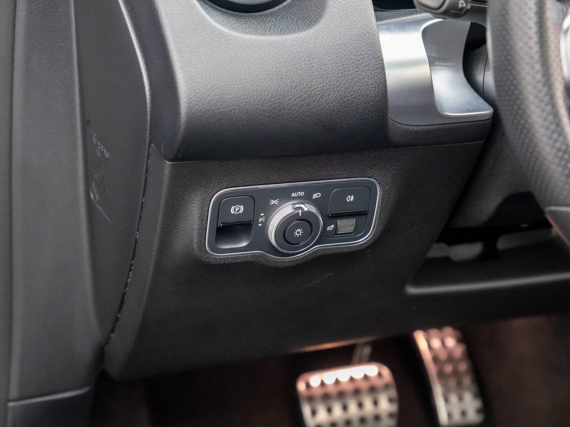 Certified 2023 Mercedes-Benz EQB 300 4MATIC image 20