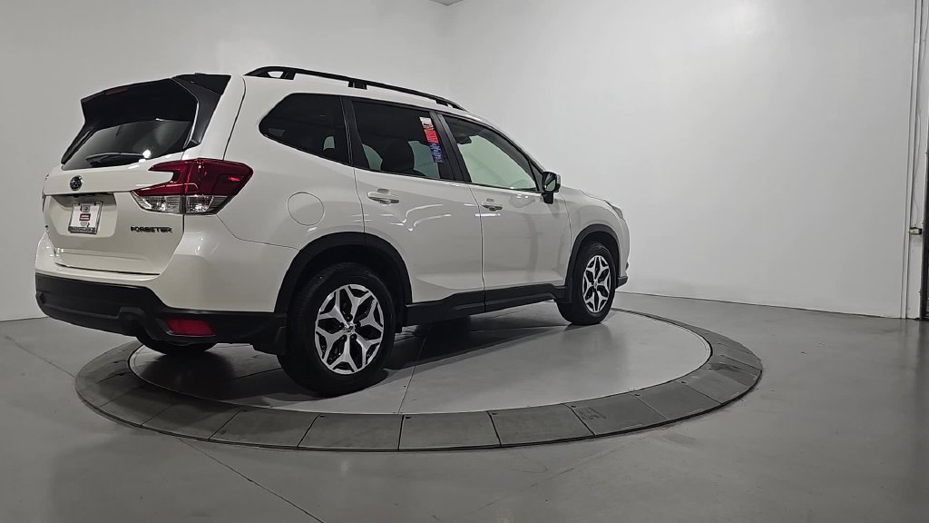Certified 2024 Subaru Forester Premium AWD/4WD image 5