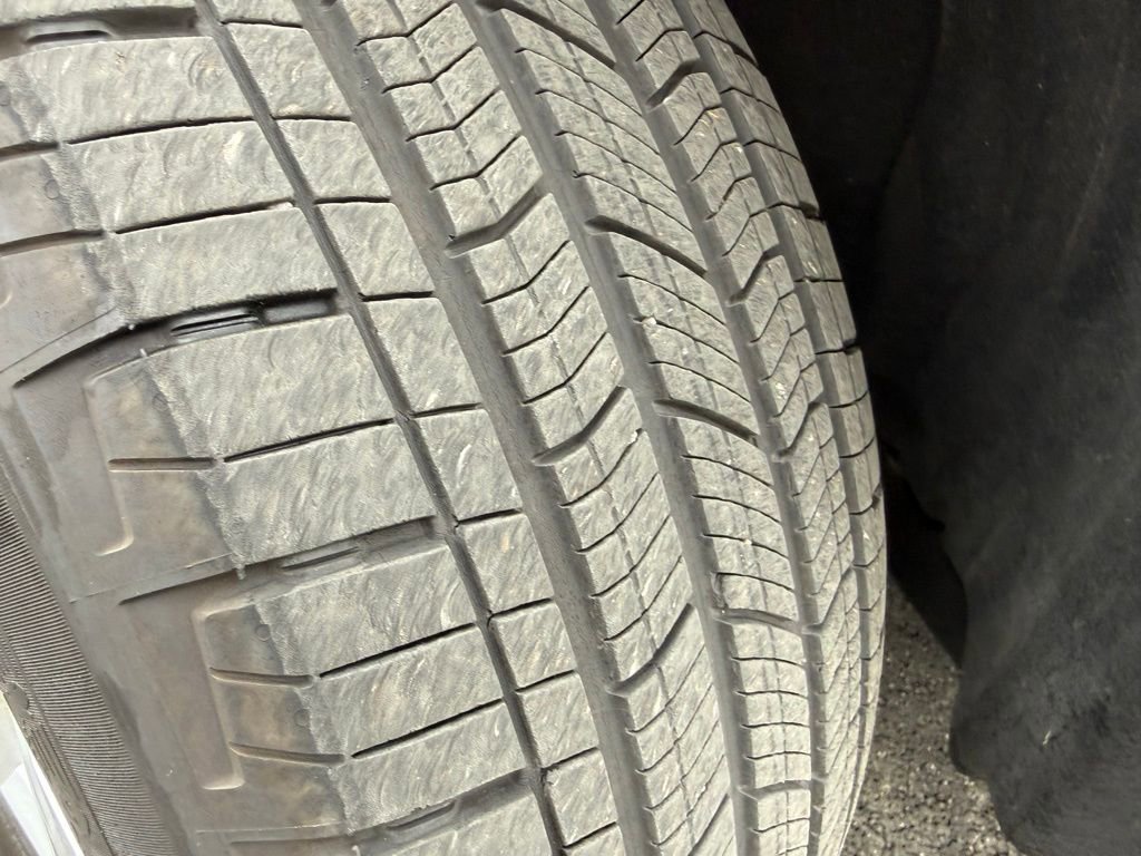 Used 2023 Jeep Grand Cherokee Limited image 10