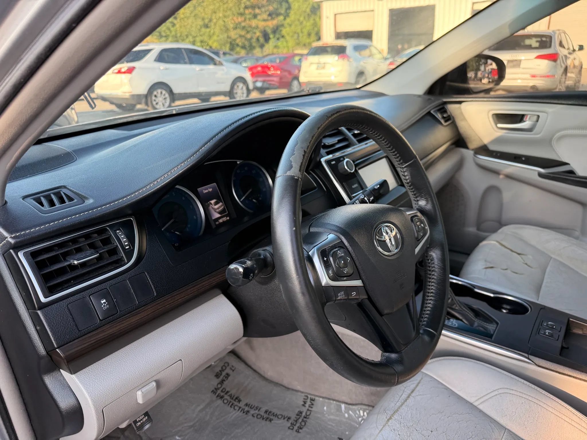 Used 2015 Toyota Camry XLE FWD image 17