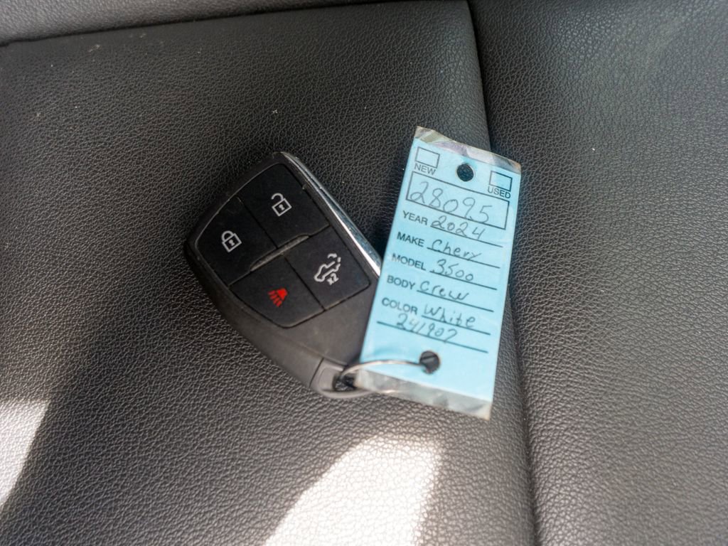 Used 2024 Chevrolet Silverado 3500 W/T image 27