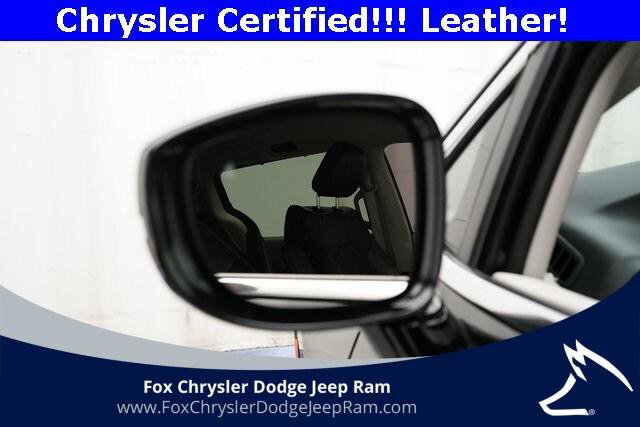 Certified 2024 Chrysler Pacifica Touring-L image 25