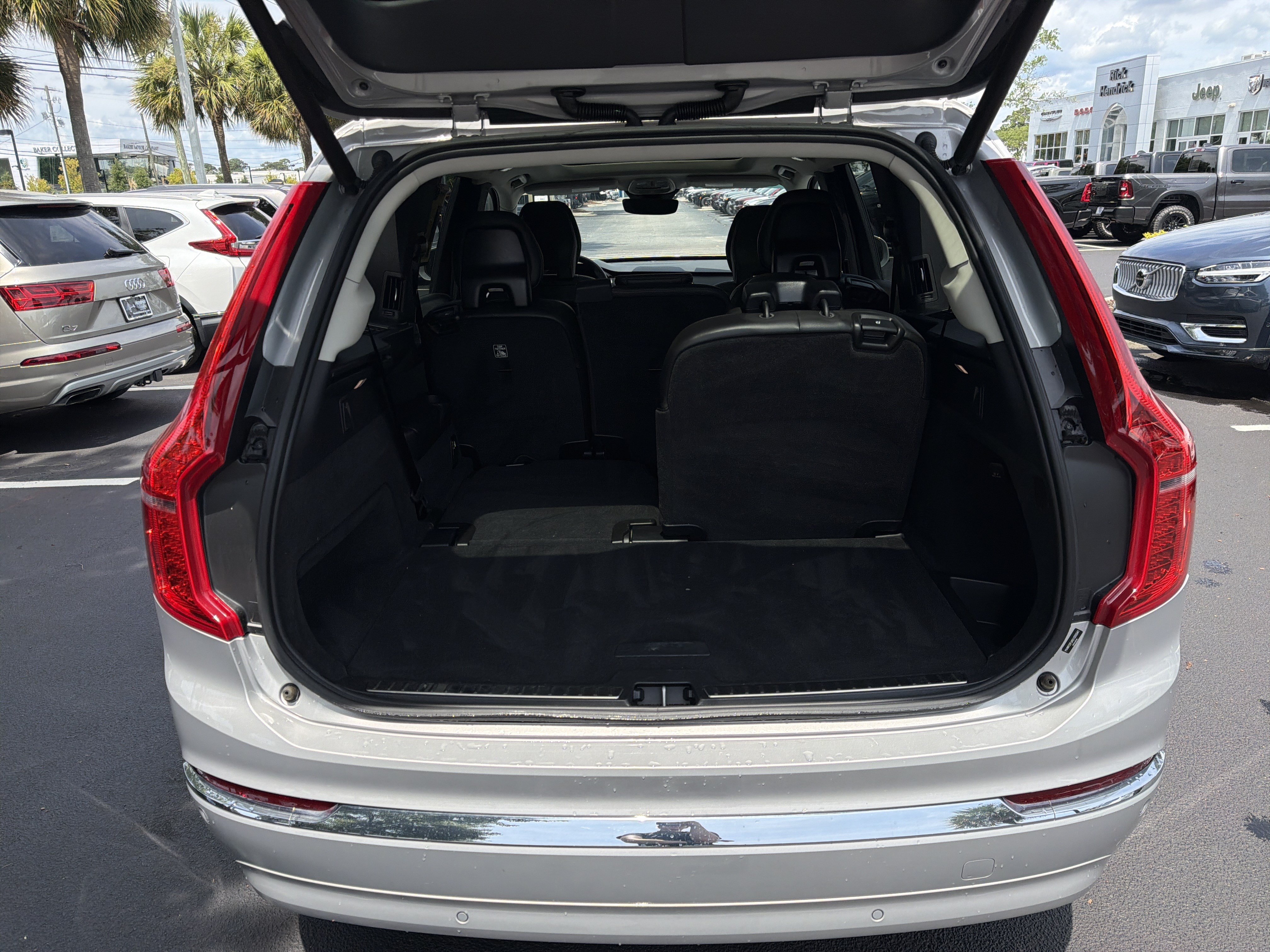 Certified 2025 Volvo XC90 B5 Core AWD/4WD image 33