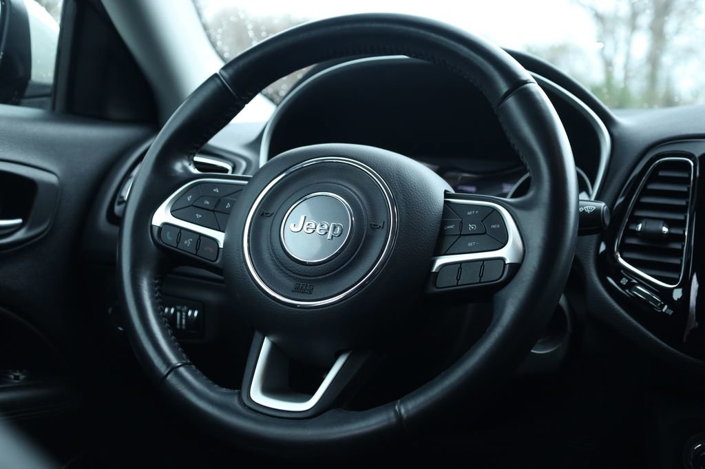 Used 2020 Jeep Compass Latitude image 6