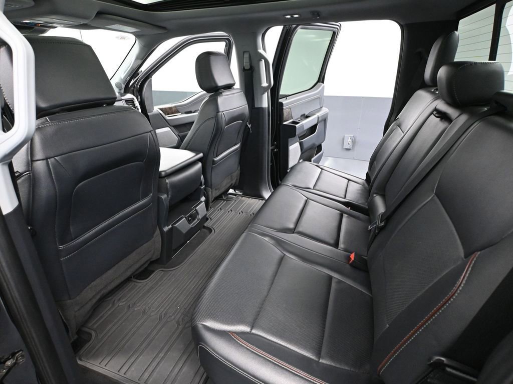 Used 2024 Ford F250 Lariat w/ Black Appearance Package image 38