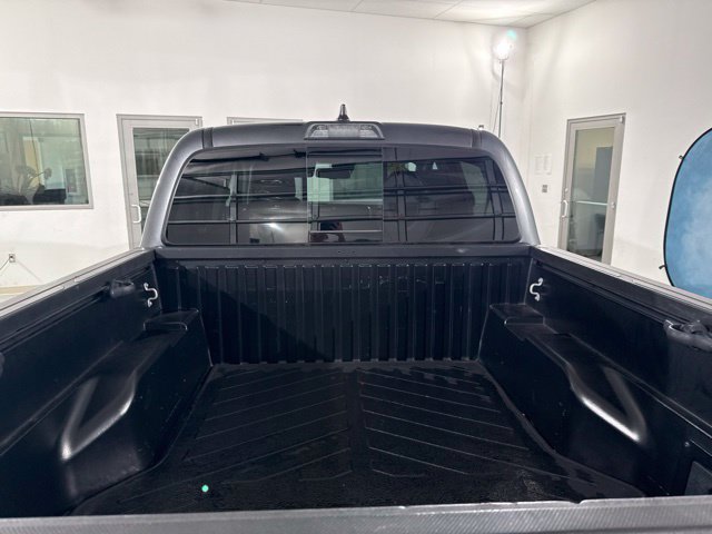 Used 2023 Toyota Tacoma SR5 w/ Technology Package AWD/4WD image 9