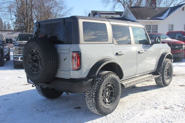 New 2026 Ford Bronco Outer Banks w/ Sasquatch Package AWD/4WD image 2