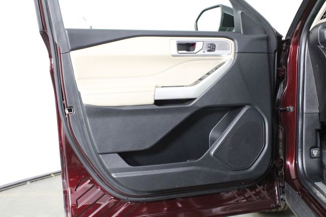 Used 2022 Ford Explorer Limited w/ Equipment Group 301A image 19