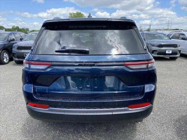 New 2026 Jeep Grand Cherokee Limited AWD/4WD image 4